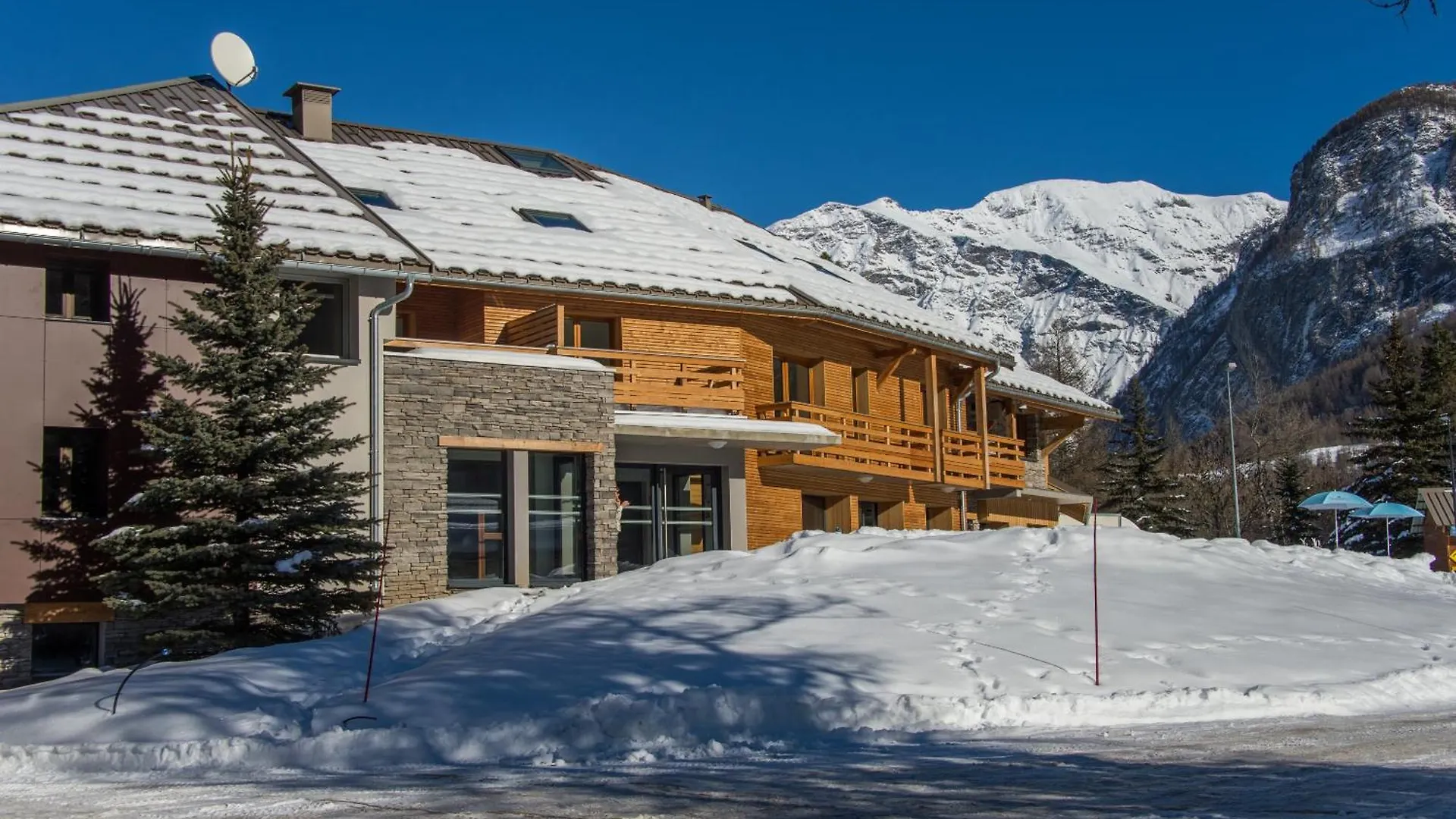 *** Hotel Auberge De La Graviere Orcieres France